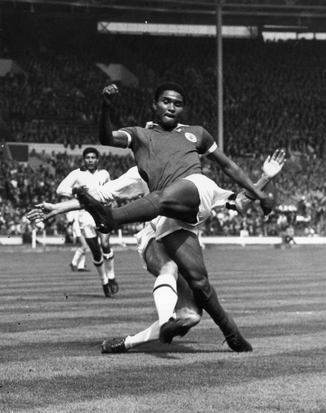<b>Eusebio: </b>este delantero portugués se convirtió en ícono del Benfica tras alcanzar 11 títulos de Liga y uno de UEFA Champions League. Lamentablemente el 5 de enero del 2014 murió con 71 años producto de una insuficiencia cardiaca.
