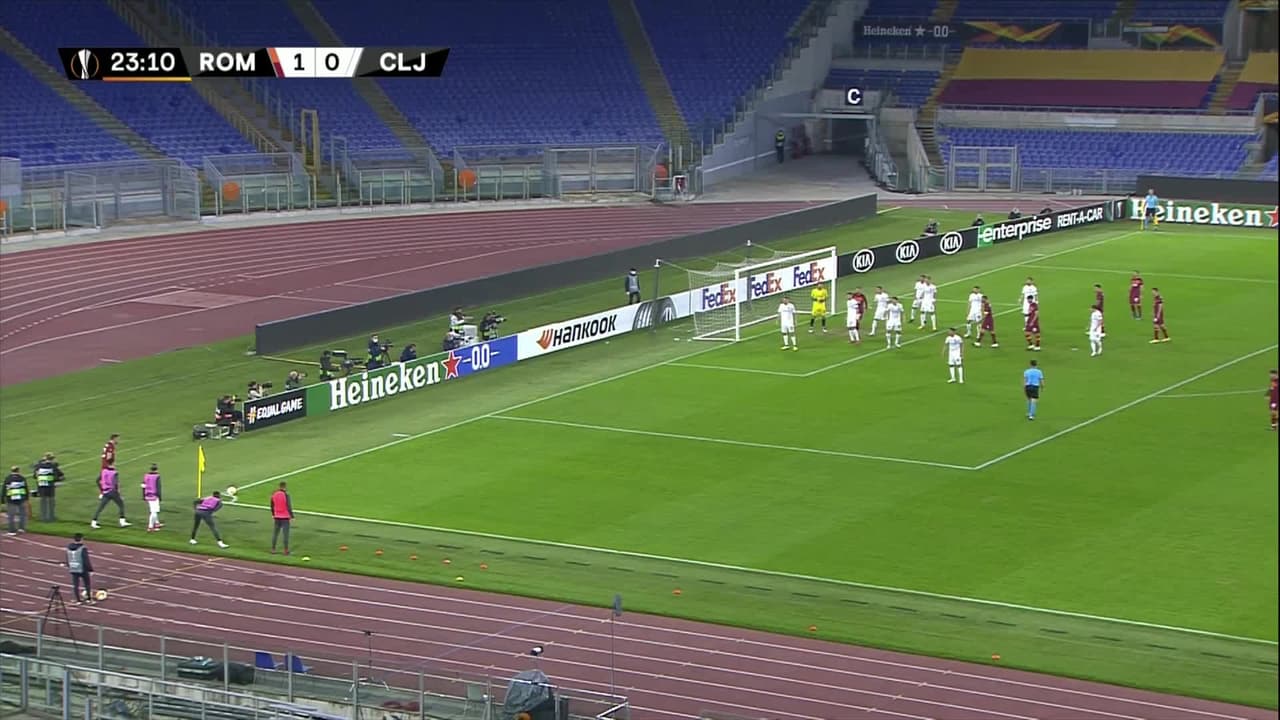 ¡GOOOL! Roger Ibañez da Silva anota para AS Roma.