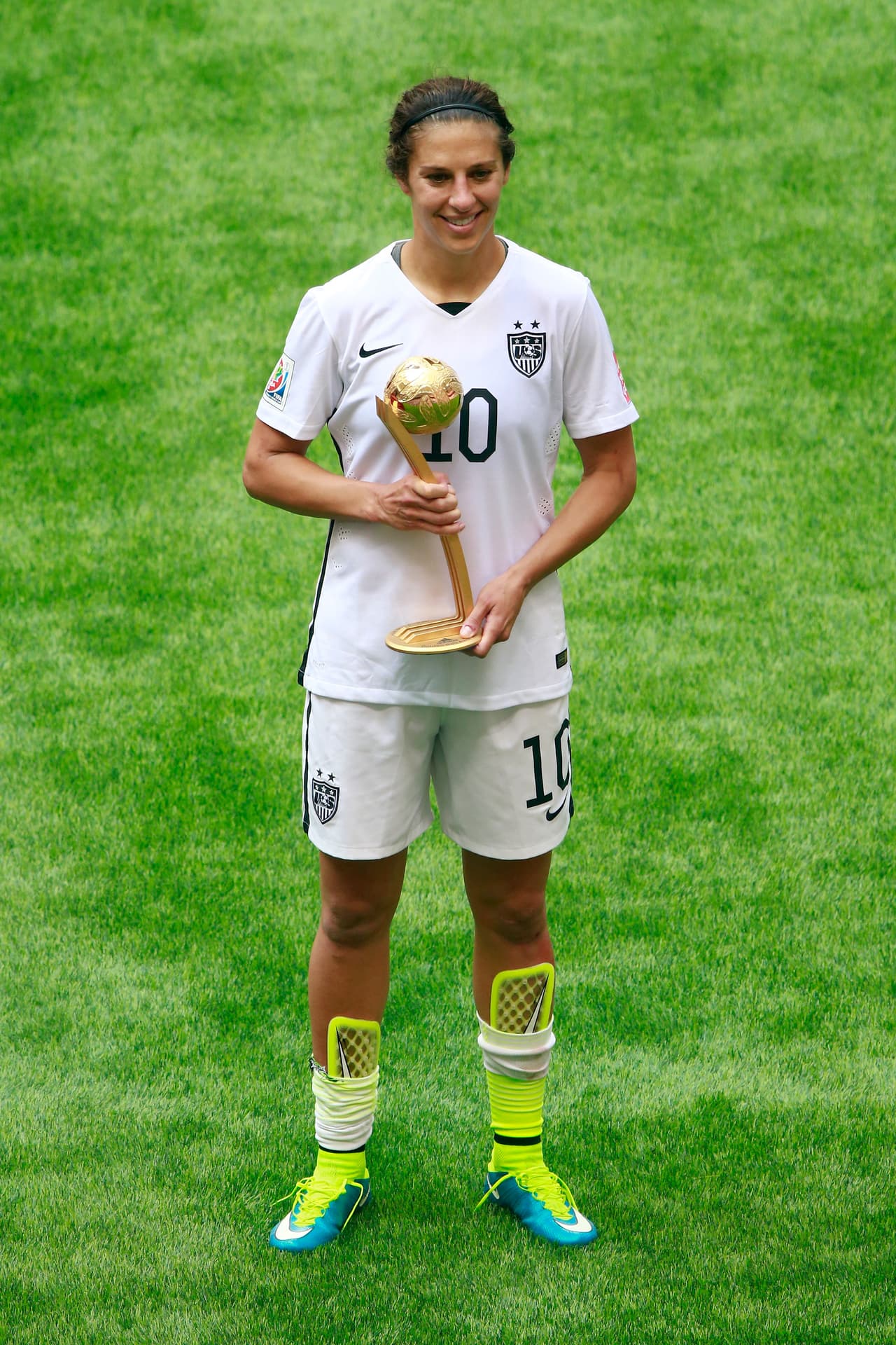La figura tanto del partido como del Mundial fue Lloyd, quien fue galardonada con la bota de plata y el Balón de Oro de Canada 2015.
