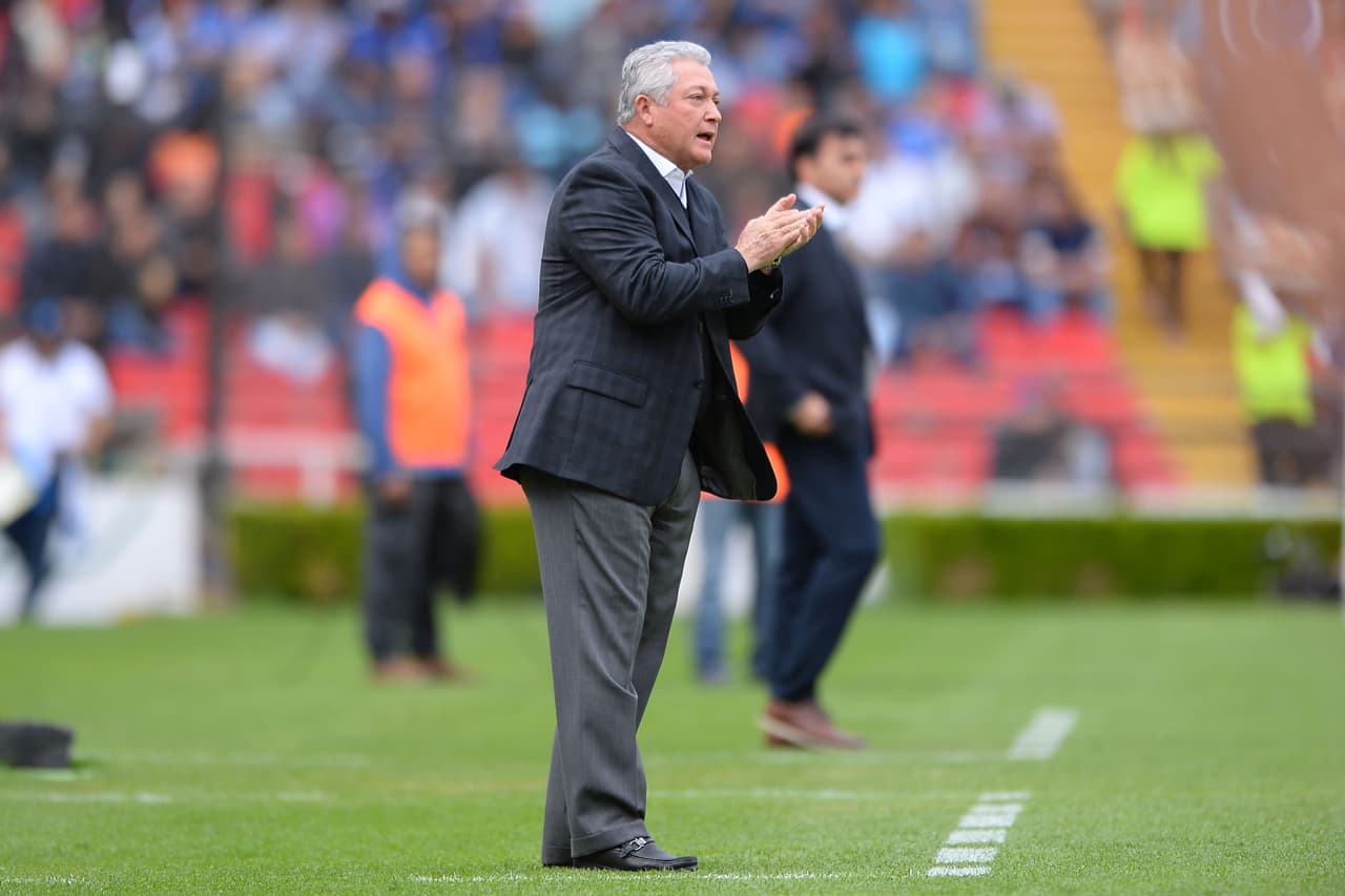 El Querétaro dominó a los Xolos de principio a fin y terminó goleándolos por 3-0 con goles de Nahuelpán, Ruiz y Castillo.