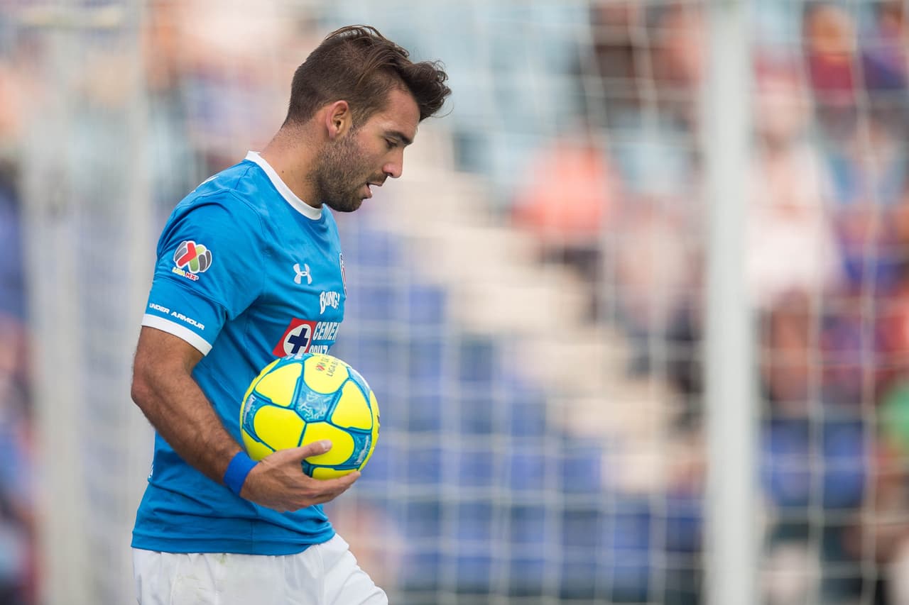 Cruz Azul pagó 5 millones de dólares al San Lorenzo de Argentina por el uruguayo Martín Cauteruccio.