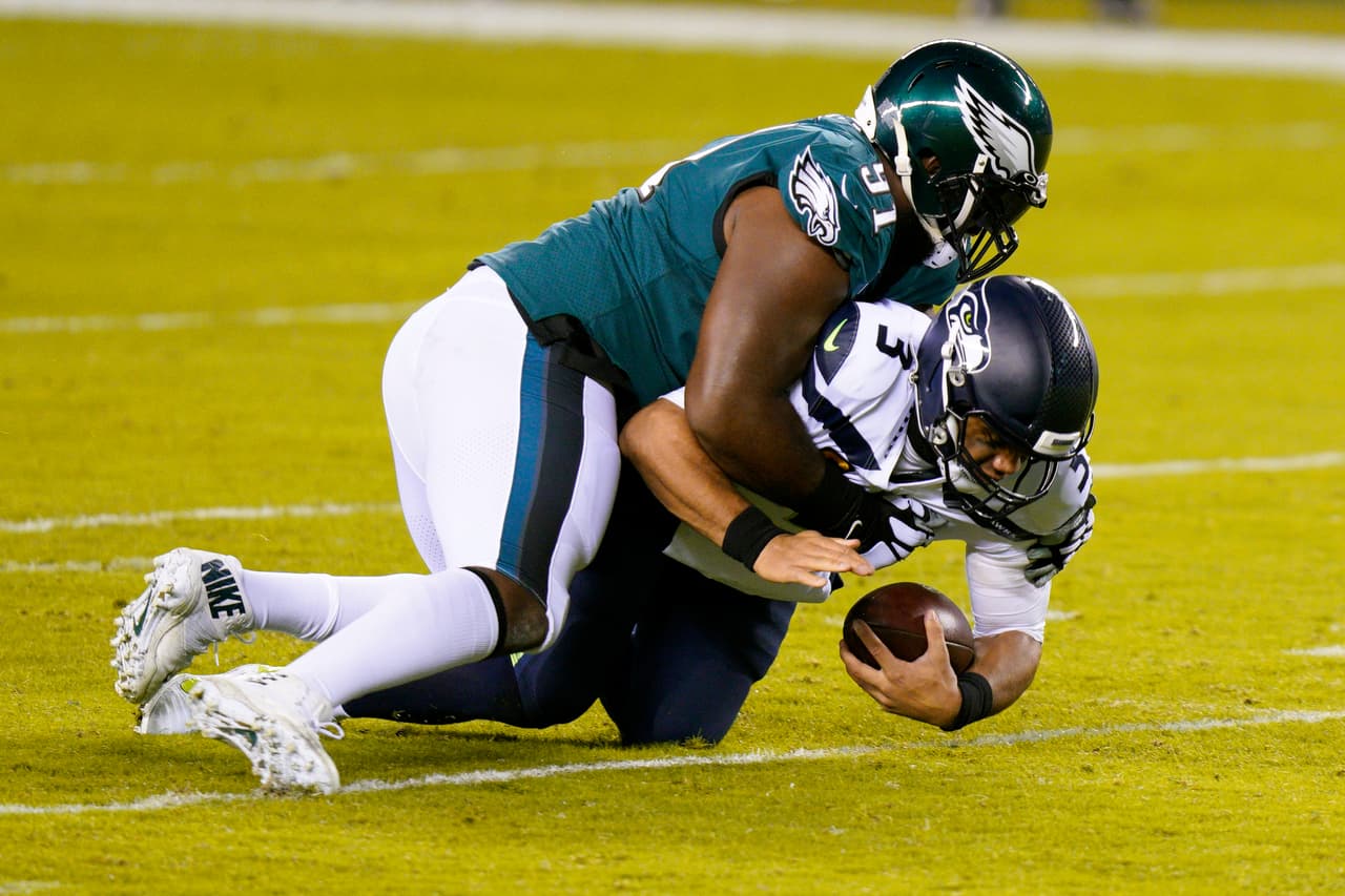 Seattle juega mejor y Seahawks vencen 23-17 a los Philadelphia Eagles.