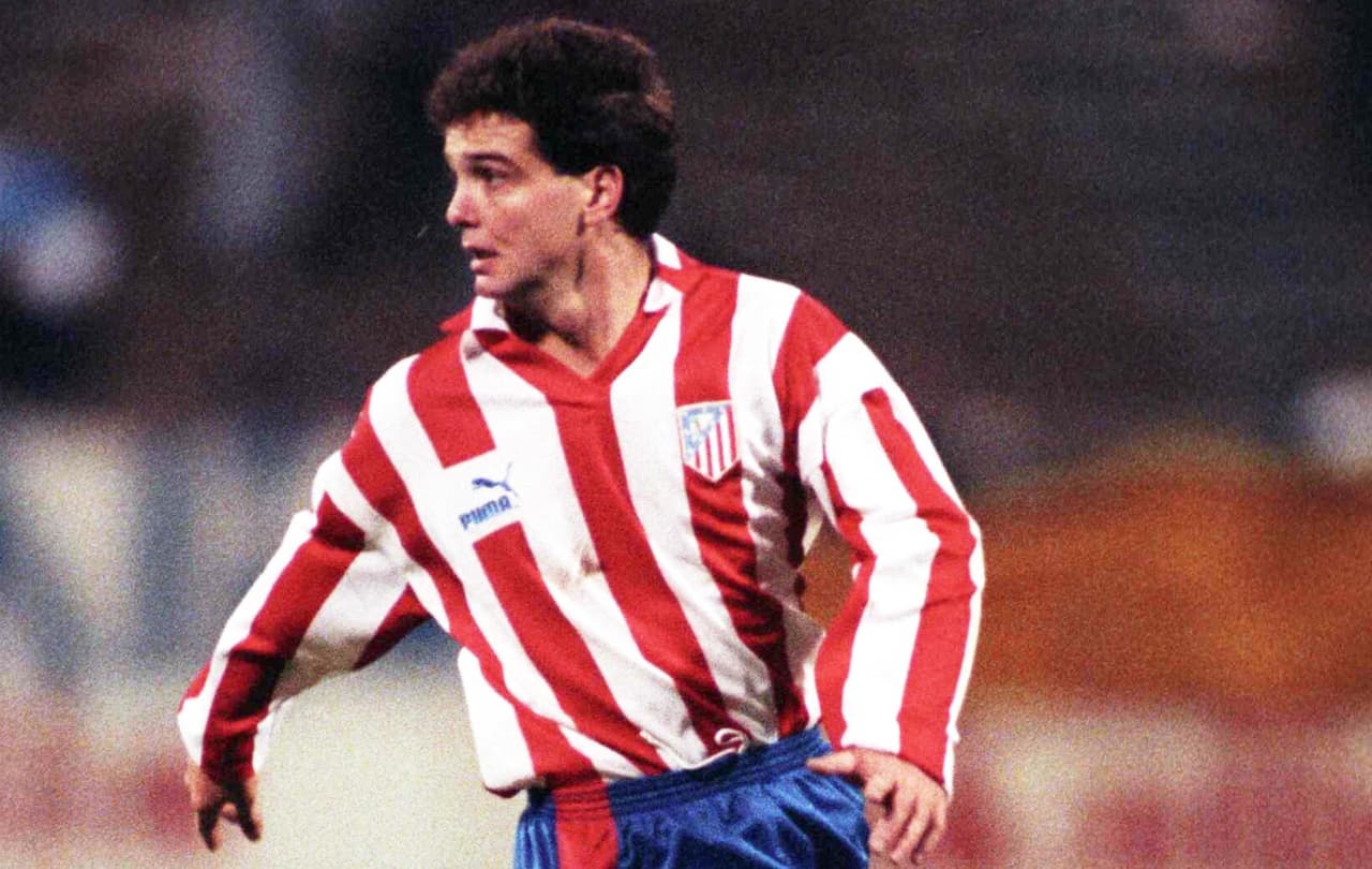 Luis García le anotó a Barcelona de penalti con Atlético de Madrid en el empate 1-1 en la temporada de 1992-1993.