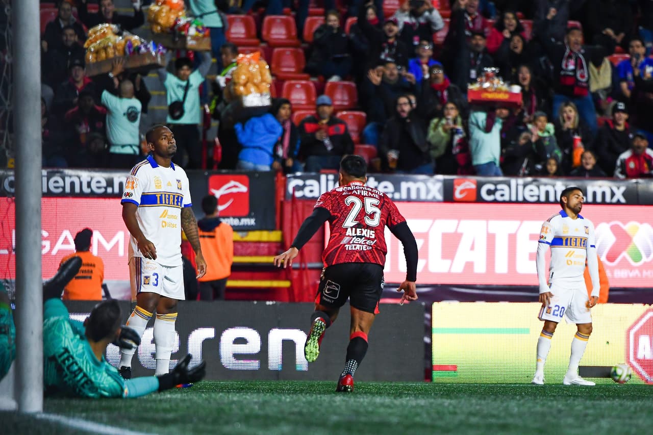 André-Pierre Gignac rescató un punto para Tigres frente a Xolos en la Jornada 3 y así mantenerse en la cima del torneo.Tijuana abrió el marcador temprano en el partido, al minuto 3, con gol de Alexis Canelo. La ventaja duró hasta el 60’ cuando Gignac encontró el empate definitivo.