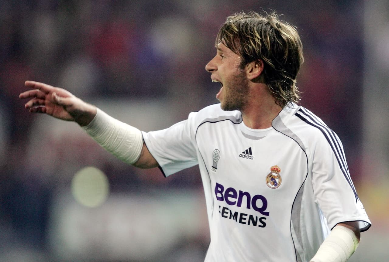 Y ni hablar de Antonio
<i>Bambino </i>Cassano, quien llegó como la gran figura italiana desde la Roma. Problemas con su vida personal no lo dejaron brillar y se marcó la temporada siguiente a la Sampdoria.