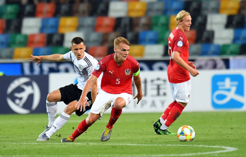 Pero la representación austriaca se las arregló para reorganizarse y buscar el empate pese a las revoluciones con las que jugaban sus poderosos vecinos.