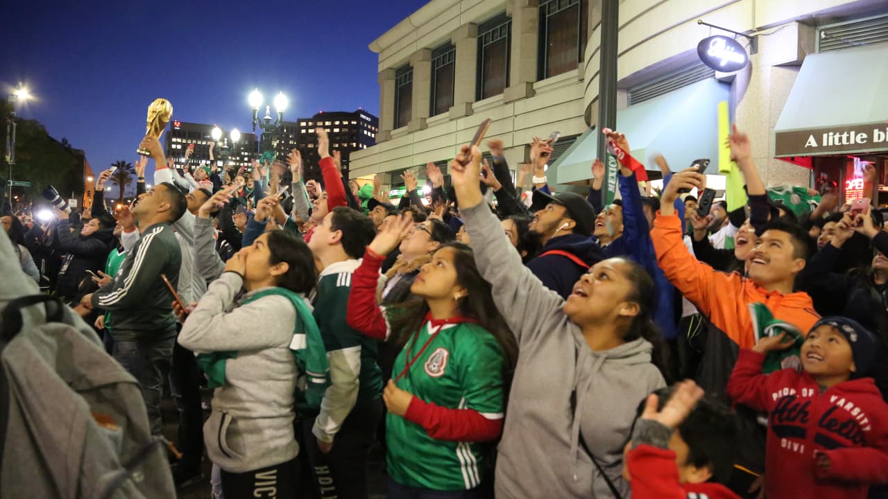 El Tri recibió calurosa ‘serenata’ en San José