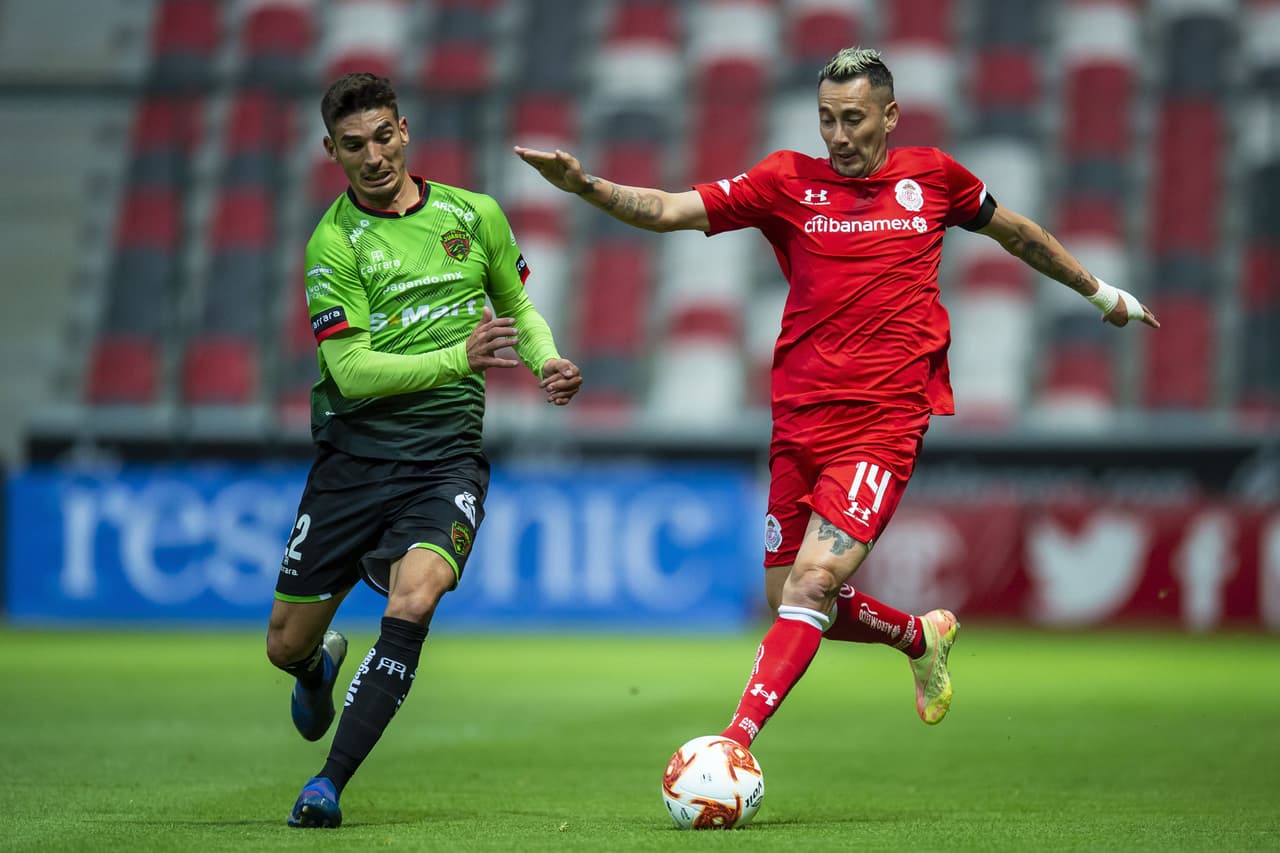 Darío Lezcano es el encargado de darle los puntos a los Bravos tras derrotar al Toluca.