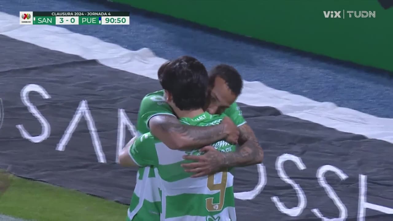 ¡Contragolpe letal de Santos y Vergara pone el 3-0 ante Puebla!