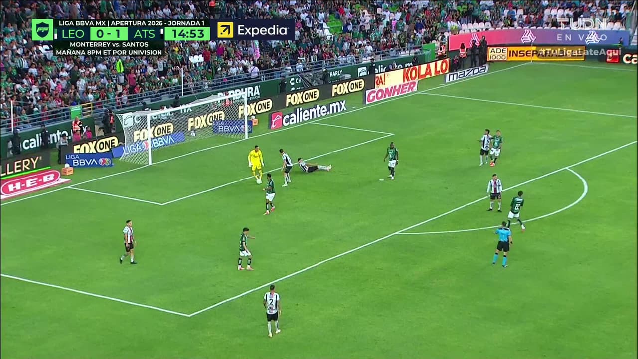 ¡TIRO ATAJADO! disparo por Sebastián Santos.