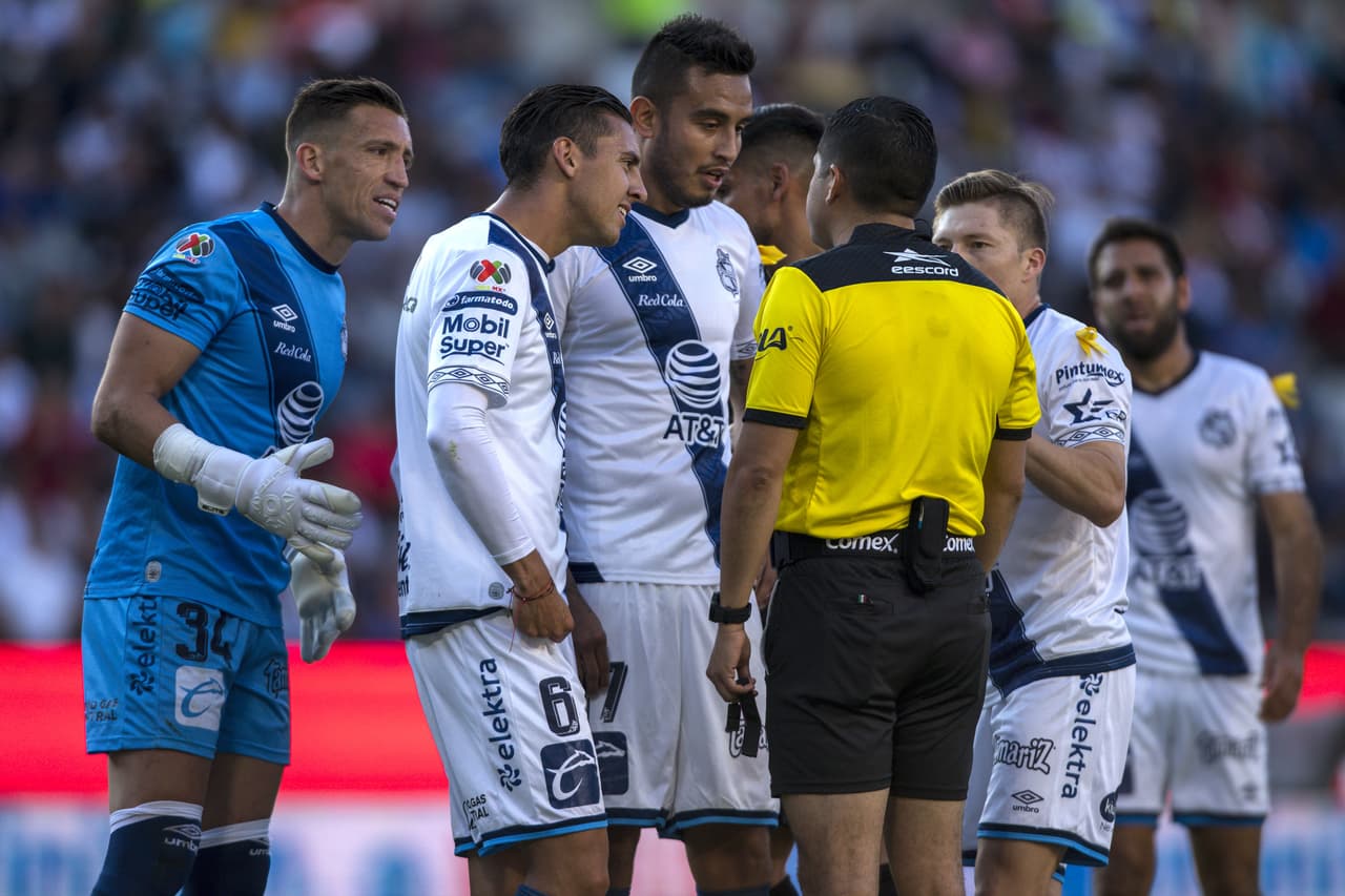 Lo mismo promedia el Puebla en edad, pero con 31 jugadores en su plantilla y 13 extranjeros. Su valor es de 22.8 millones de dólares.