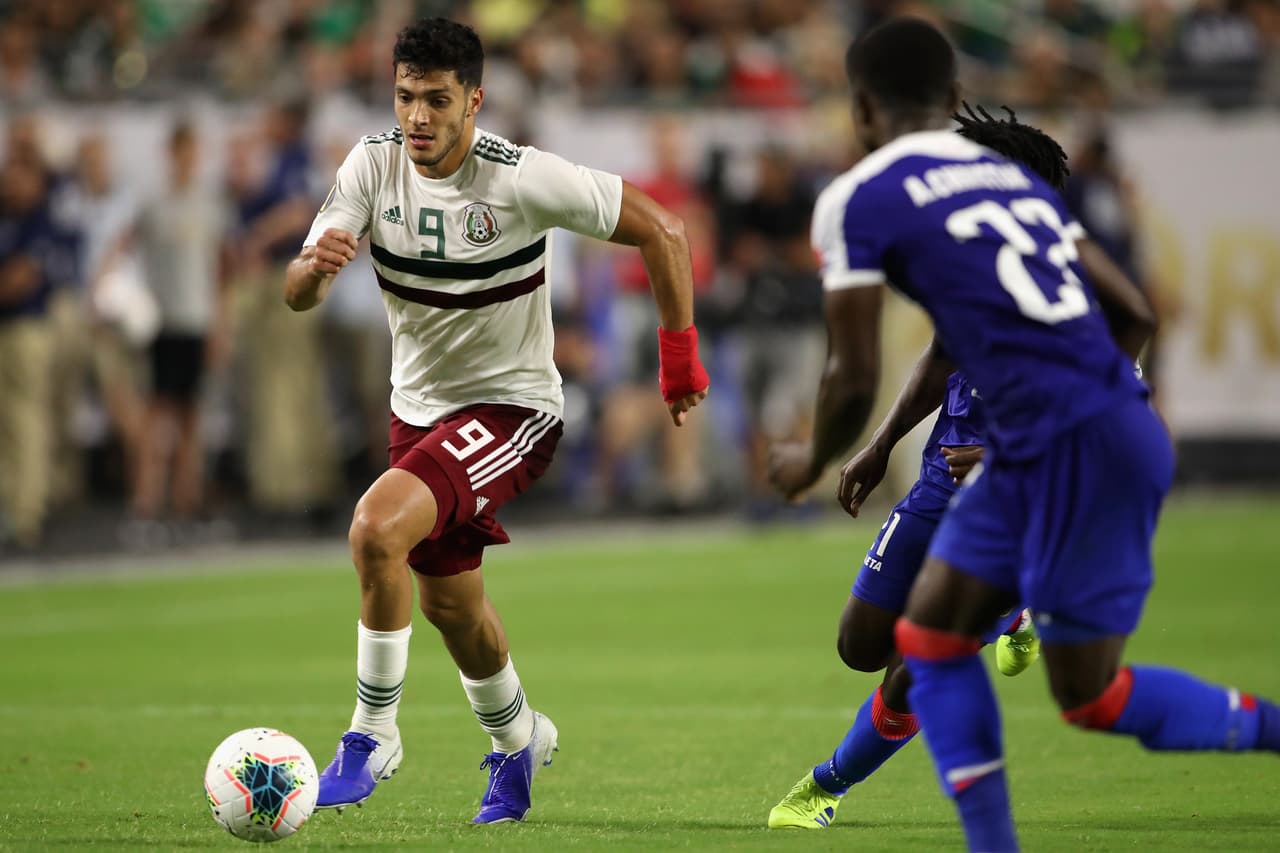 El balance del argentino es muy positivo y productivo con 10 triunfos y 1 empate.