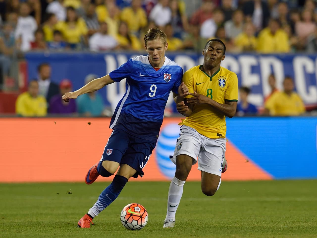En ataque Estados Unidos debe de mejorar en la rotación del balón y en la generación de espacios por parte de sus futbolistas. La buena noticia para ellos es el regreso goleador de Altidore, sólo falta quién le genere espacios y oportunidades.