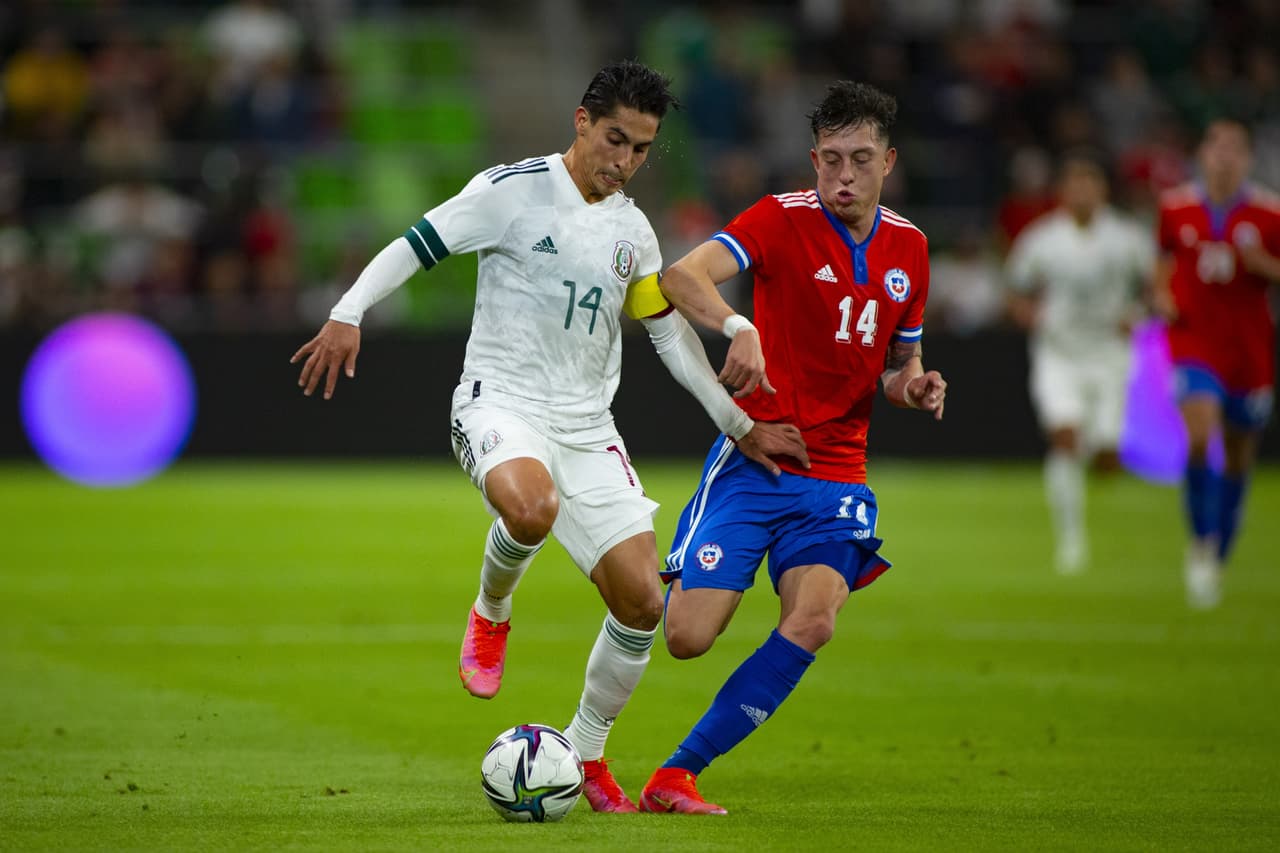 México no logra aguantar la ventaja 2-1 y terminan conformándose con un empate 2-2 frente a Chile en su último duelo del 2021.