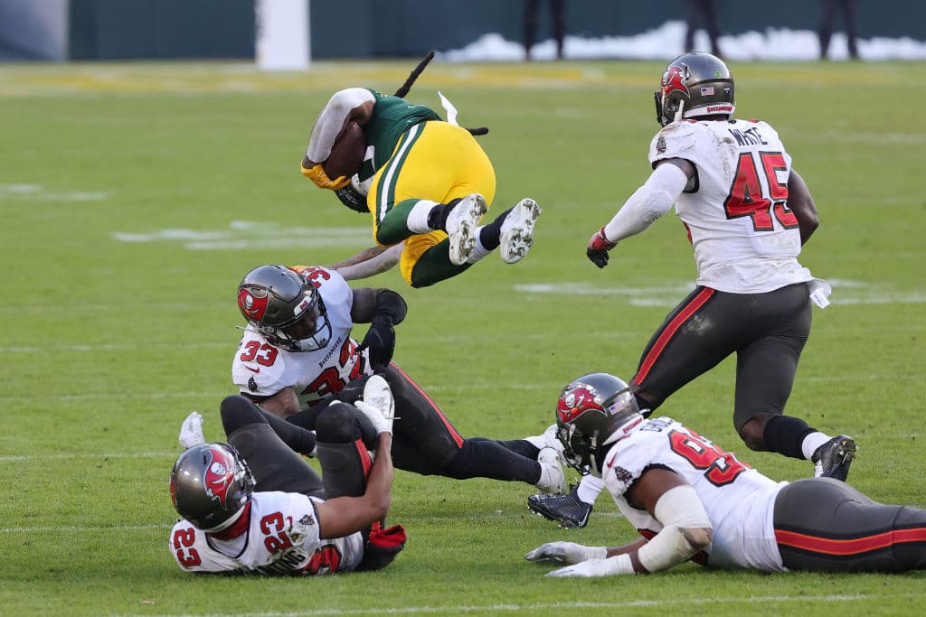 Tom Brady los Tampa Bay Buccaneers logran vencer a los Packers de vista 31-26 en. las finales de Conferencia y jugarán el Superbowl LV en su estadio.