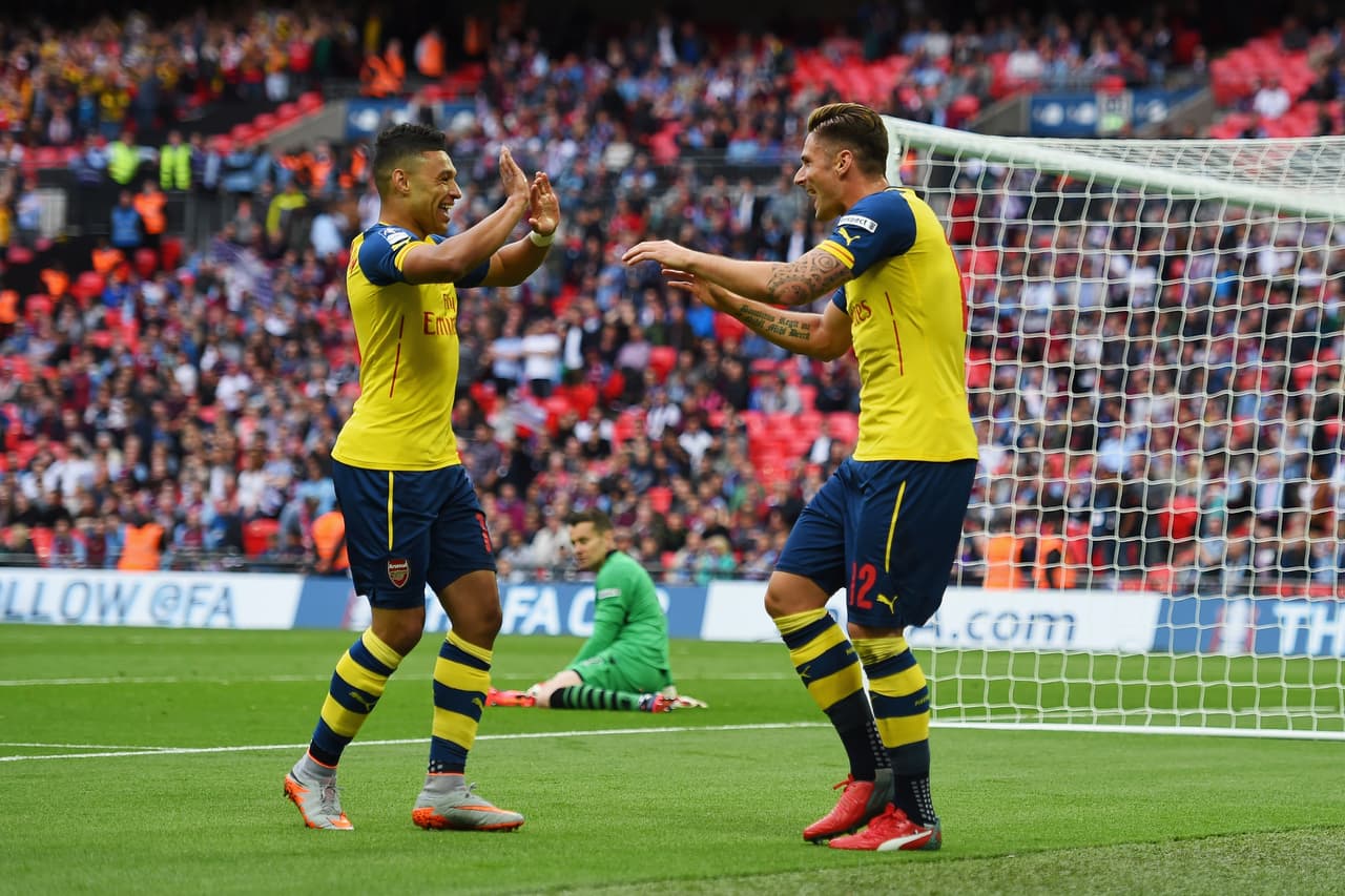 Los Gunners destrozaron al Aston Villa para alzar la Copa de Inglaterra.