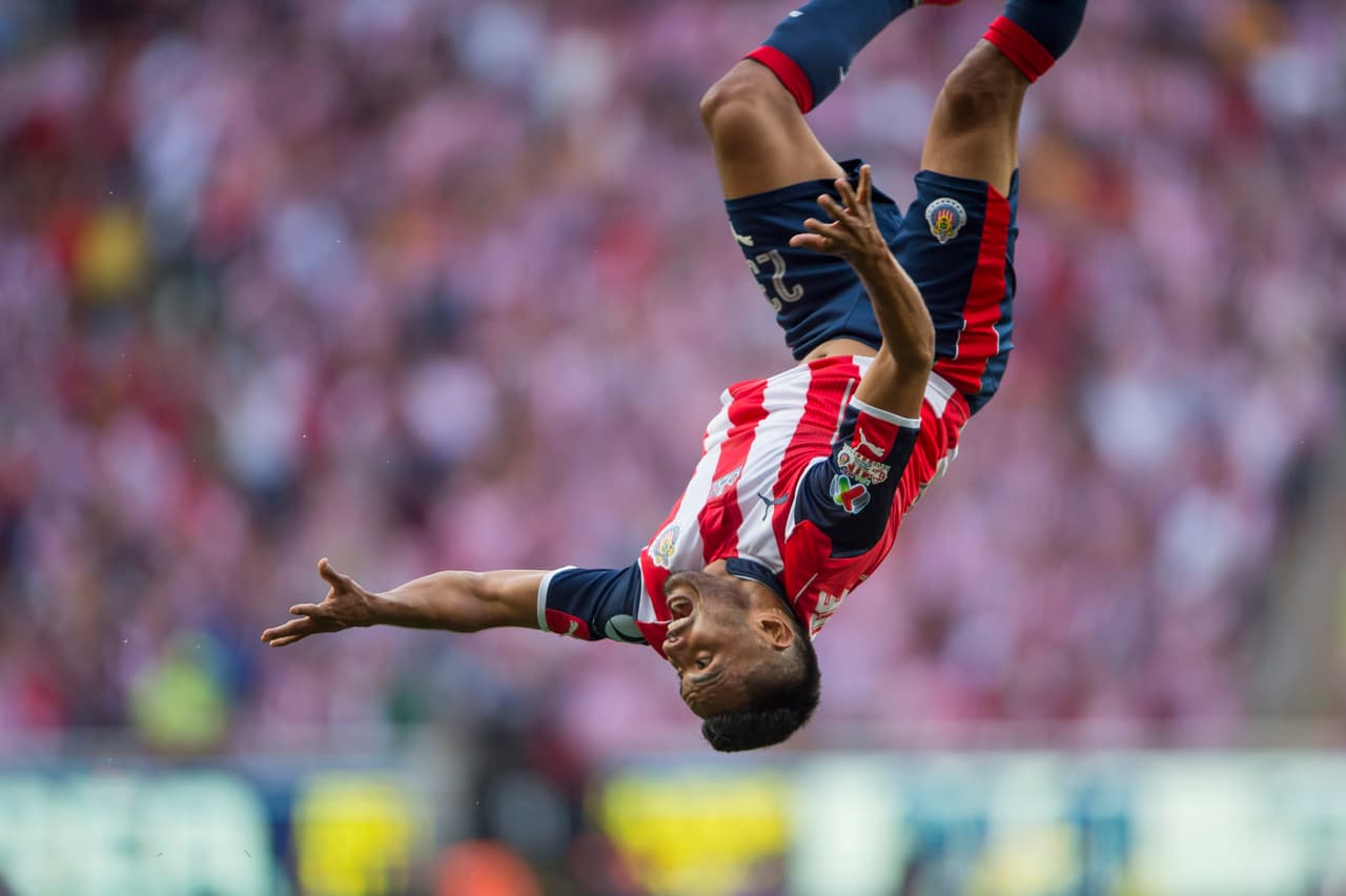 Espectacular fue la celebración del 'Gallito' tras su gol.