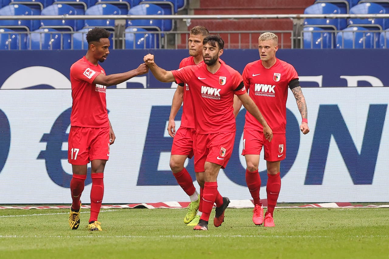 <b>Los visitantes están arrasando</b>
<br>- En total, 28 triunfos han sido para escuadras visitantes entre estas seis jornadas, es decir, totalmente el 50% ha representado tres unidades para los que juegan fuera de sus estadios.
<br>- 
<b>Fecha 26:</b> Hoffenheim 0-3 Hertha Berlín, Augsburgo 1-2 Wolfsburgo, Eintracht Frankfurt 1-3 Borussia Mõnchengladbach, Unión Berlín 0-2 Bayern Múnich, Werder Bremen 1-4 Bayer Leverkusen
<br>- 
<b>Fecha 27:</b> Wolfsburgo 0-2 Borussia Dortmund, Borussia Mönchengladbach 1-3 Bayer Leverkusen, Friburgo 0-1 Werder Bremen, Schalke 0-3 Augsburgo, Mainz 0-5 Leipzig.
<br>- 
<b>Fecha 28:</b> Dortmund 0-1 Múnich, Bayer Leverkusen 1-4 Wolfsburgo.
<br>- 
<b>Fecha 29:</b> Friburgo 0-1 Bayer Leverkusen, Wolfsburgo 1-2 Eintracht Frankfurt, Schalke 0-1 Werder Bremen, Mainz 0-1 Hoffenheim, Paderborn 1-6 Borussia Dortmund, Colonia 2-4 Leipzig.
<br>- 
<b>Fecha 24:</b> (Pendiente): Werder Bremen 0-3 Eintracht Frankfurt.
<br>- 
<b>Fecha 30: </b>Eintracht Frankfurt 0-2 Mainz, Bayer Leverkusen 2-0 Bayern Múnich, Werder Bremen 0-1 Wolfsburgo.
<br>- 
<b>Fecha 31</b>: Hoffenheim 0-2 Leipzig, Paderborn 1-5 Werder Bremen, Hertha Berlín 1-4 Eintracht Frankfurt, Düsseldorf 0-1 Borussia Dortmund, Colonia 1-2 Union Berlín y Mainz 0-1 Augsburgo.