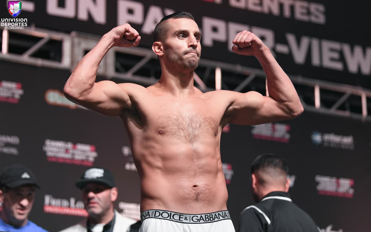 Gary O'Sullivan y David Lemieux se calentaron durante su pesaje. El irlandés marcó 159.2 libras, mientras que su rival canadiense dio las 160 cerradas.