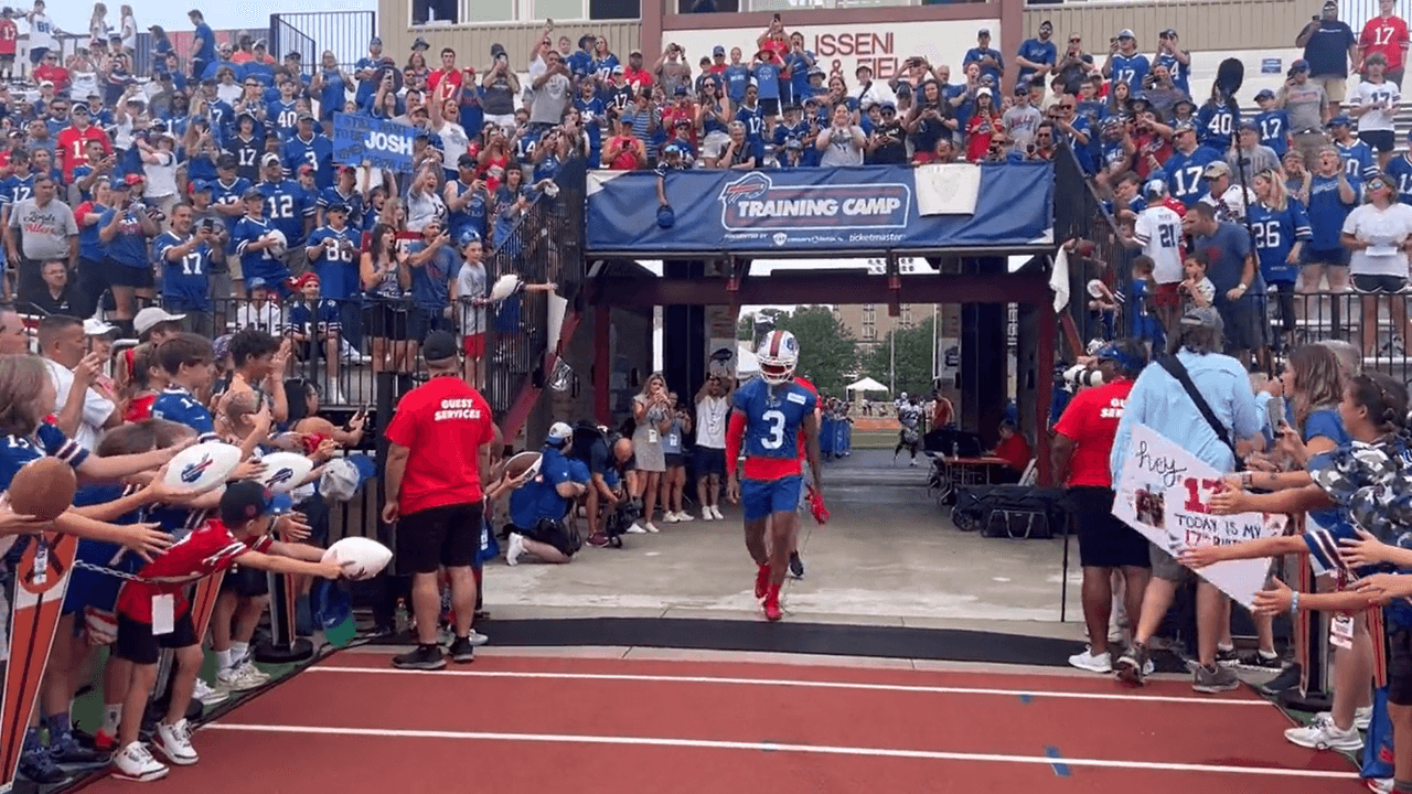 Damar Hamlin es aclamado en práctica de Bills tras sufrir paro cardíaco 