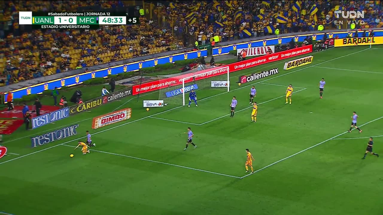 ¡GOOOL! Luis Quiñones anota para Tigres.