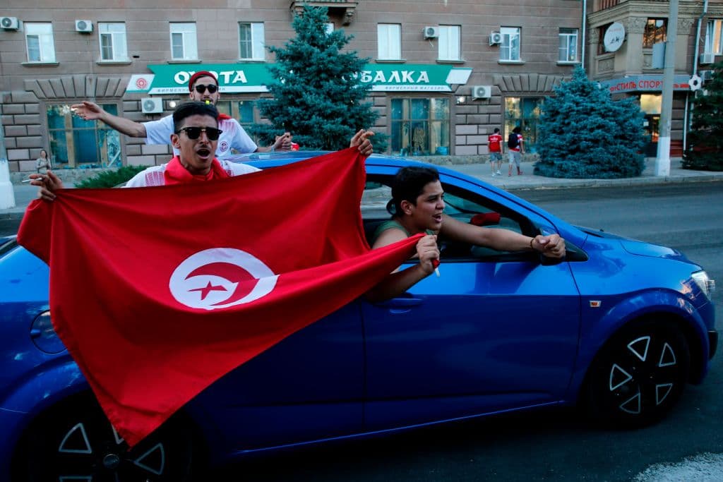 Aficionados tanto tunecinos como ingleses acudiendo al llamado de sus selecciones en el debut mundialista para ambas. No cabe duda que estaban empezando a pasarla muy bien en Volgograd.