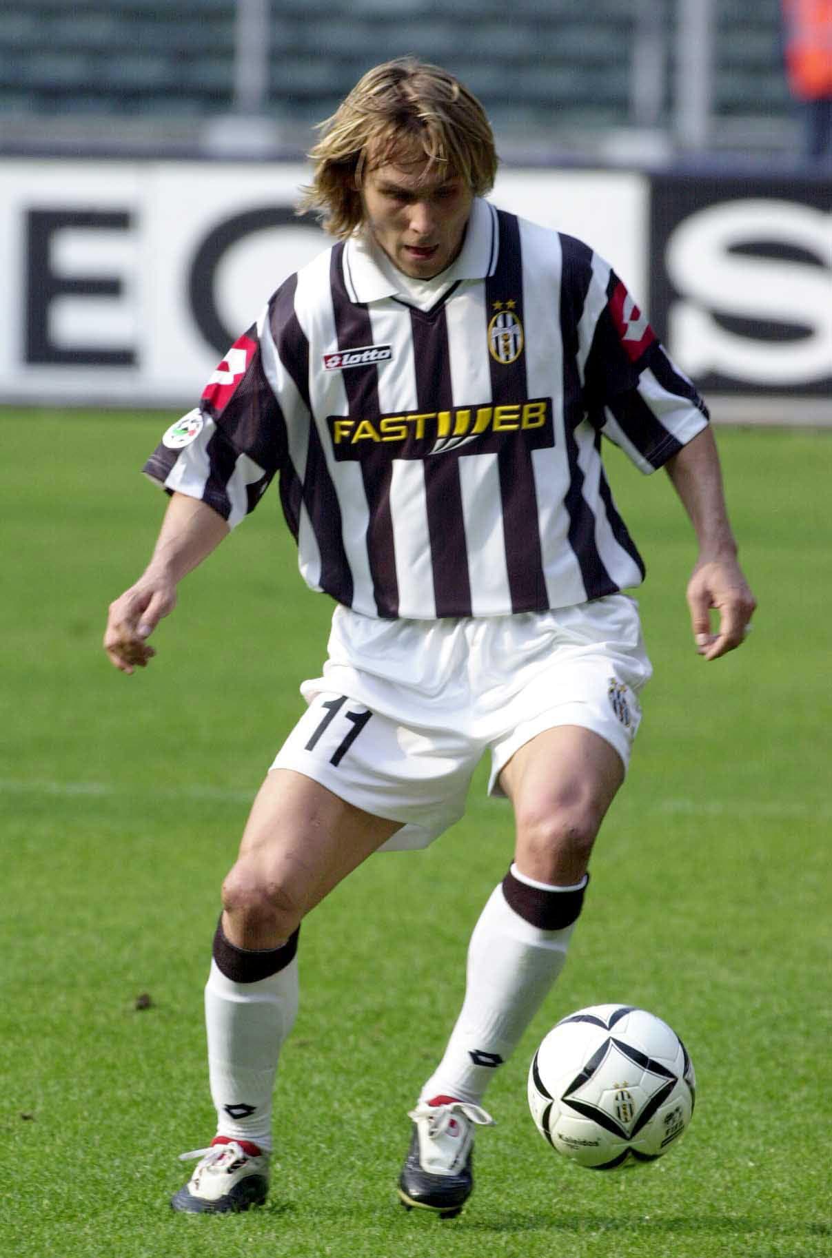 La Juventus compró a Neved por casi 40 millones de euros usando el dinero de la venta de Zinedine Zidane al Real Madrid.