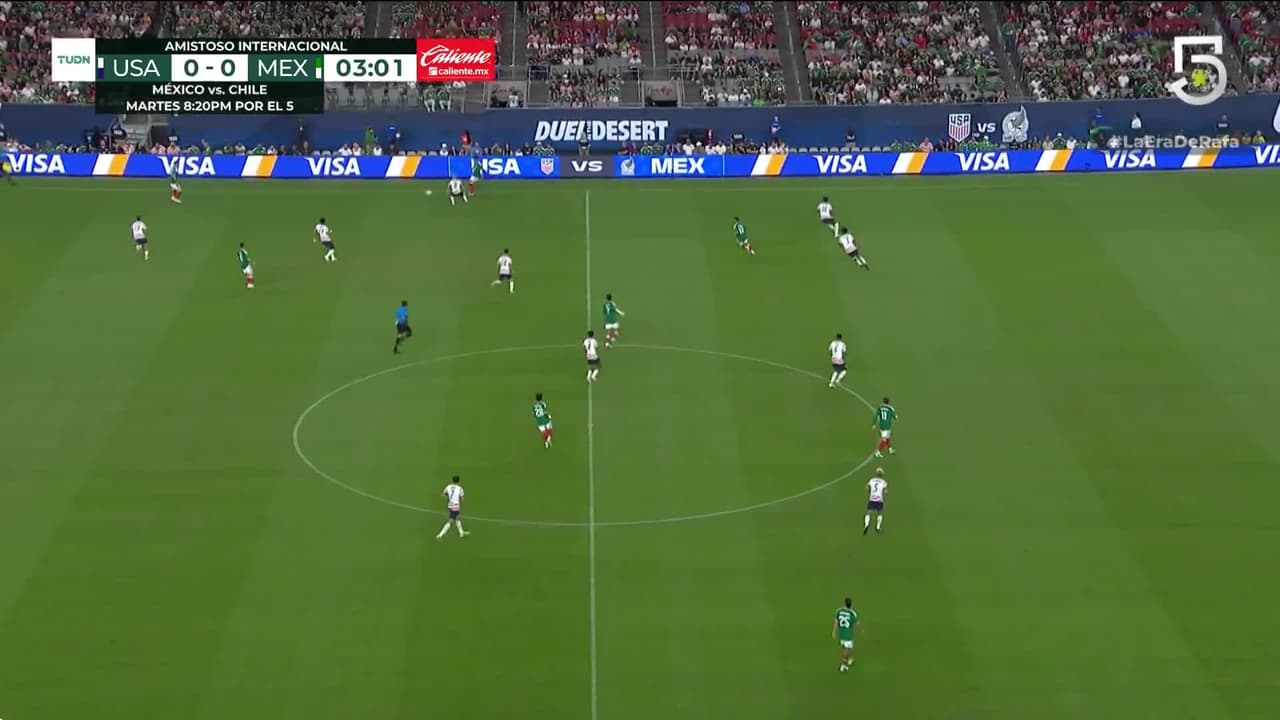 ¡NO TE CREO LA QUE DEJÓ IR MÉXICO! ¡Alvarado le puso medio gol a Santi Gimenez que no pudo empujarla!