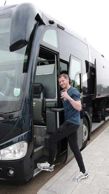 Los Spurs iniciaron su viaje a Madrid este miércoles con la ilusión de conseguir su primera corona de Champions League. La gran novedad en la lista de convocados es el goleador Harry Kane, quien se perdió por lesión los últimos duelos del equipo.