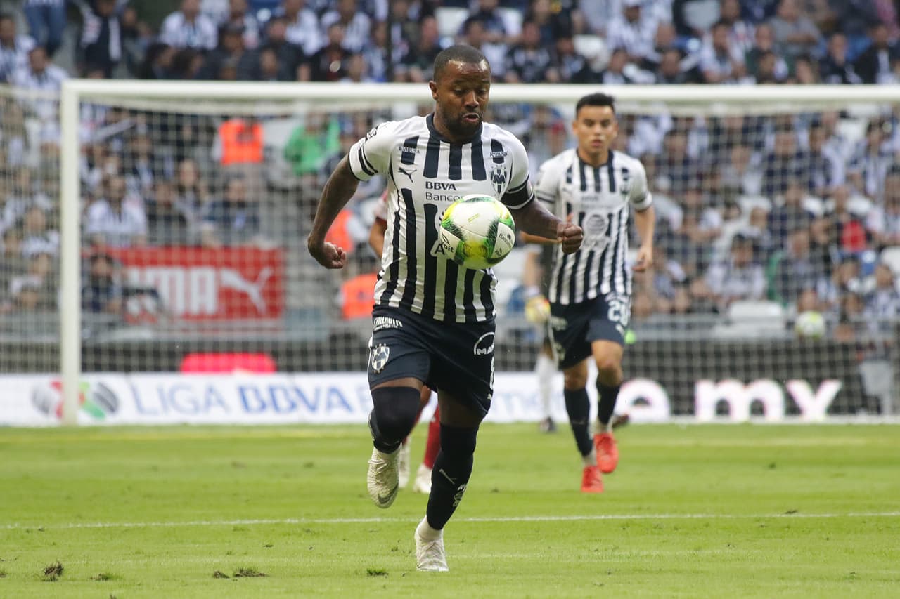 <b>Dorlan Pabón: </b>El colombiano mostró alto rendimiento físico y mostró su calidad con el balón con dos asistencias a Funes Mori.