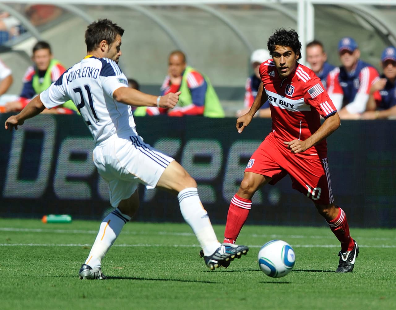 Nery Castillo llegó a la MLS como jugador franquicia en 2010, uniéndose a un equipo que ha recibido a grandes jugadores mexicanos a lo largo de su historia: Chicago Fire. Esperando que emulara lo hecho por Cuauhtémoc Blanco un tiempo atrás, la afición se llevó una gran decepción.