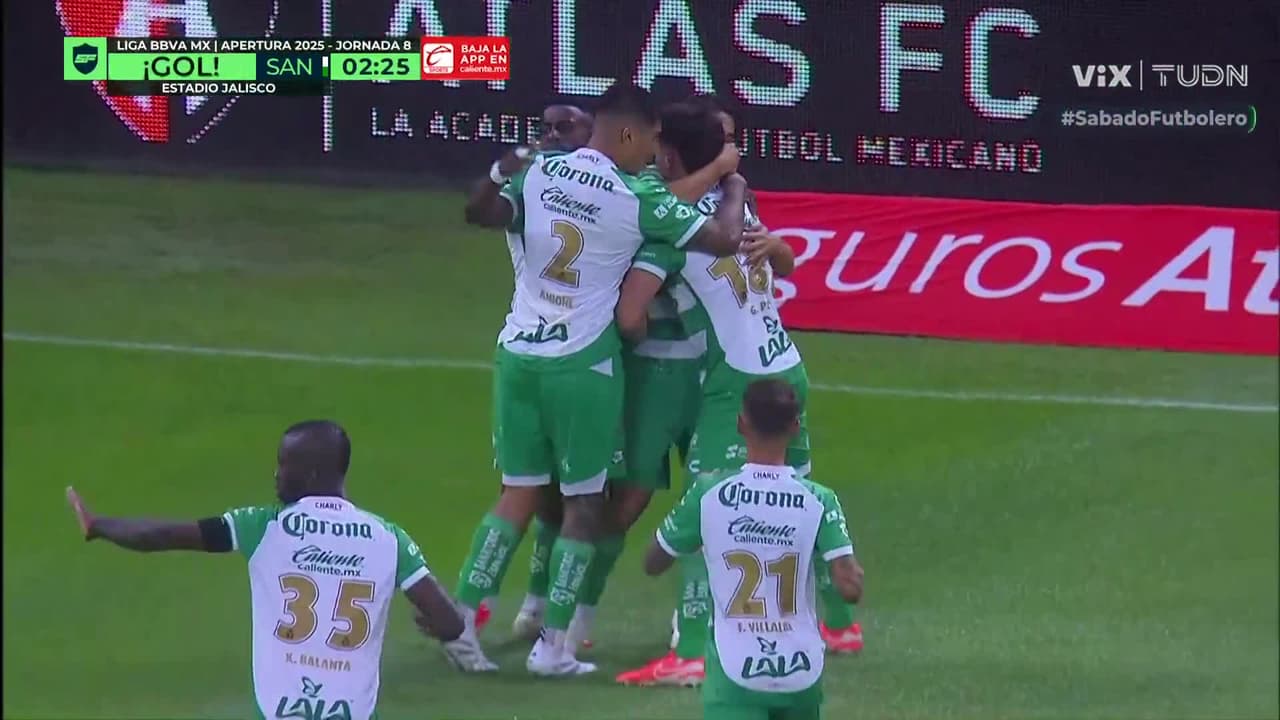 ¡Gol de vestidor! Desde el tiro de esquina Santos abre el marcador