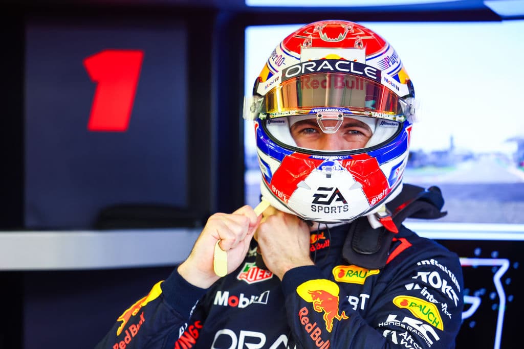 Sin Checo Pérez, Verstappen domina primer día de pruebas en la  F1