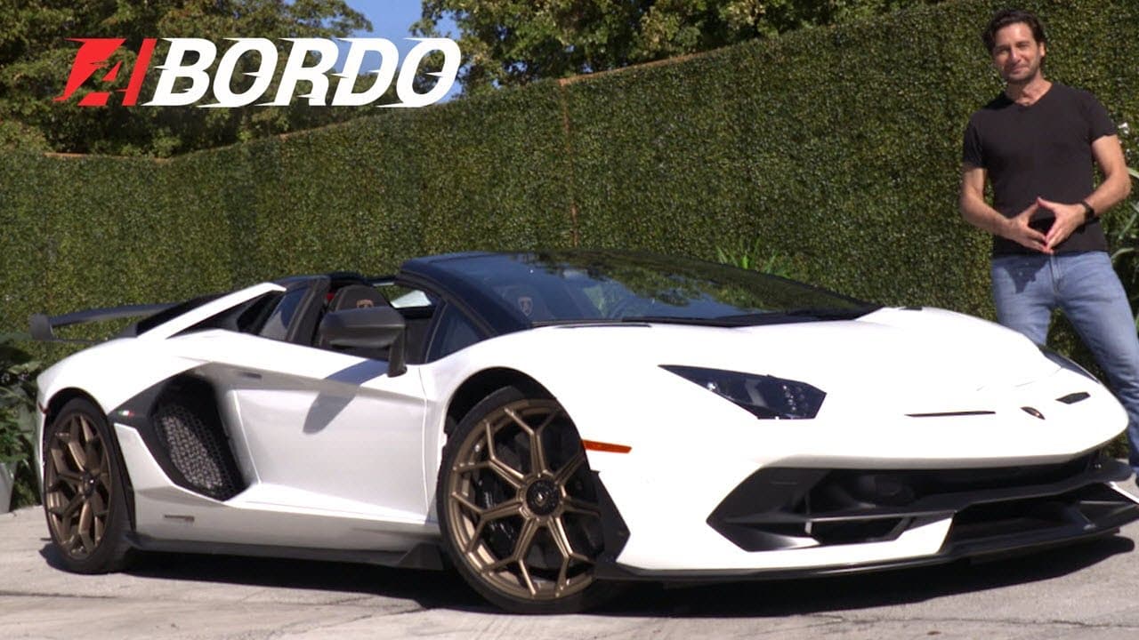 <b>Contenido relacionado</b>
<br>
<br>Conoce todos los detalles del Lamborghini Aventador SVJ Roadster. Acompaña a Jaime Gabaldoni en su experiencia #ABordo de uno de los carros mas rápidos en el mundo. Su motor V12 de770 caballos de potencia consiguen que acelere hasta 60 millas por hora en menos de 3 segundos.