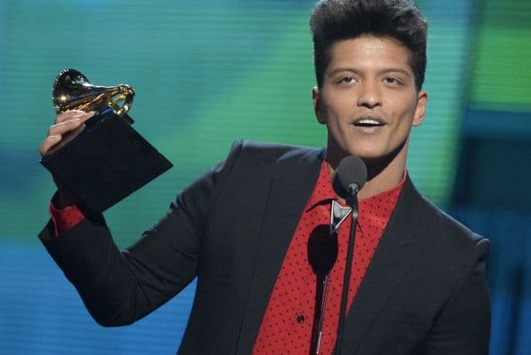 Una probadita de lo que podemos ver en el medio tiempo del Super Bowl XLVIII con Bruno Mars.