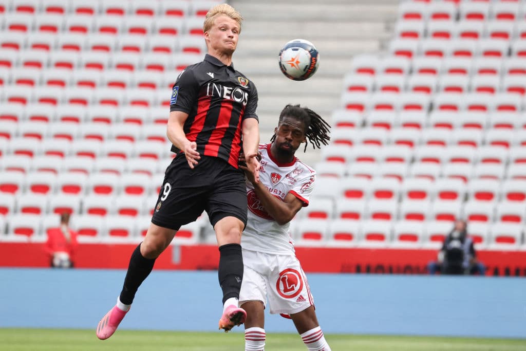 Niza se queda con el triunfo sobre el Brest con un marcador de 3-2 en la Ligue 1. Las anotaciones por parte de 'Las Águilas' fueron de Lopes, Boudaoui y Kamara, mientras que Mounie hizo doblete para 'Los Piratas.