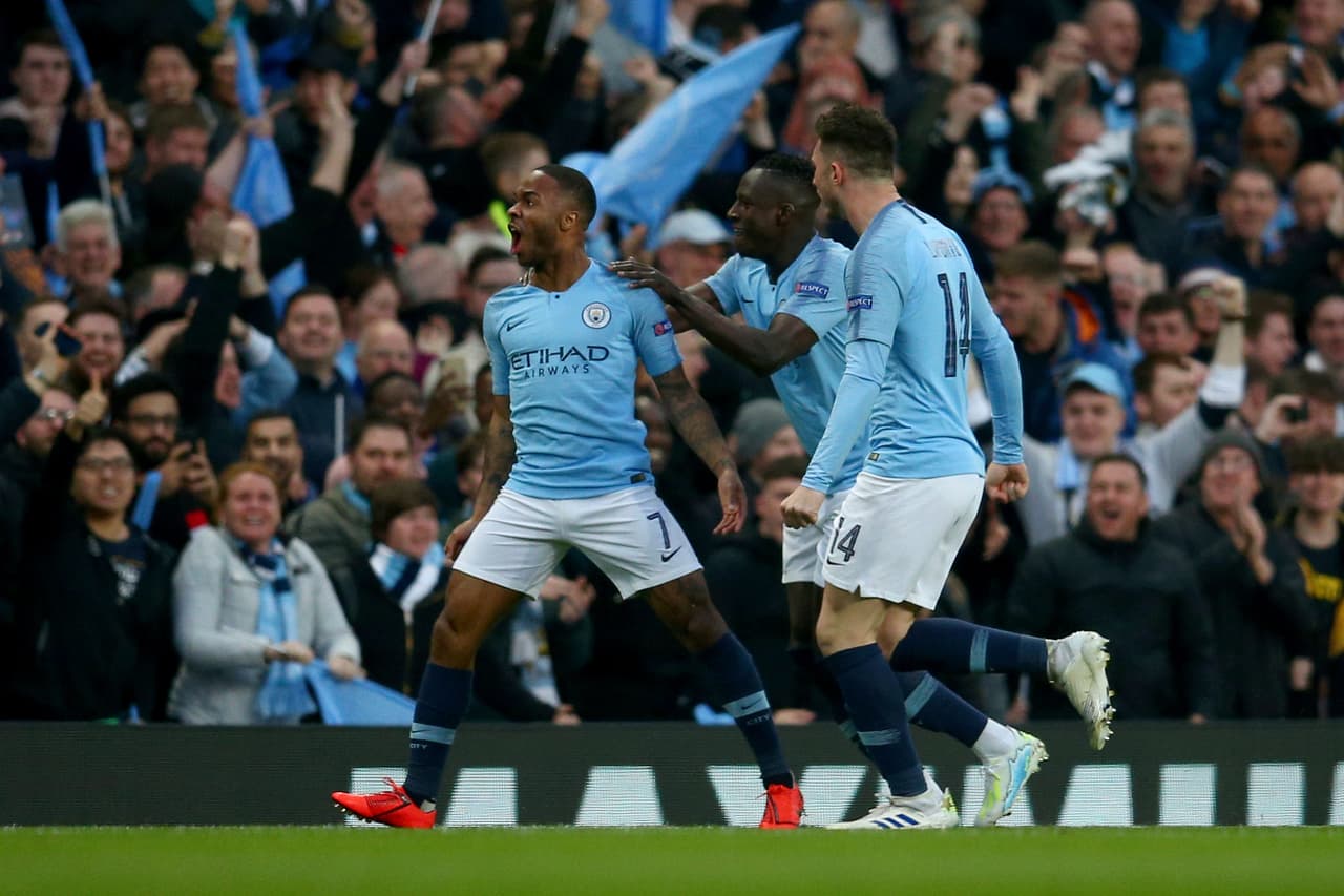 <b>¡Seguían cayendo goles en el primer tiempo!</b>
<br>Todavía en la primera mitad, apareció Raheem Sterling con su doblete en el juego y puso el 3-2 en el juego de vuelta, 3-3 en el marcador global.