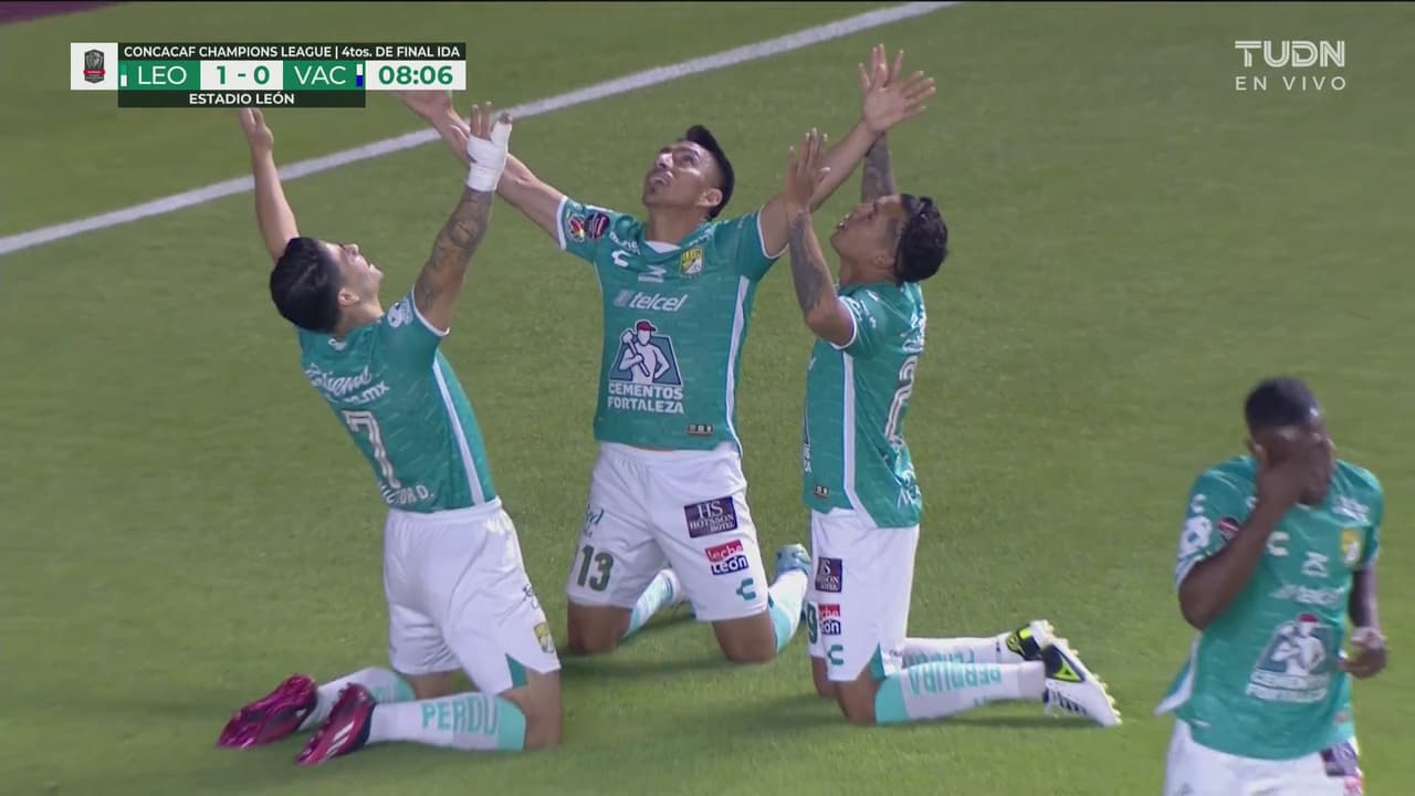 ¡León abre rápido el marcador! Ángel Mena sólo tuvo que empujar el 1-0