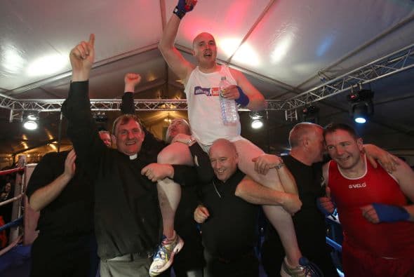 Este domingo, como todos los domingos, el padre Pierre "Jalapeño" Pepper celebró la misa de las ocho de la mañana en la iglesia de Banagher, en el centro de la isla.