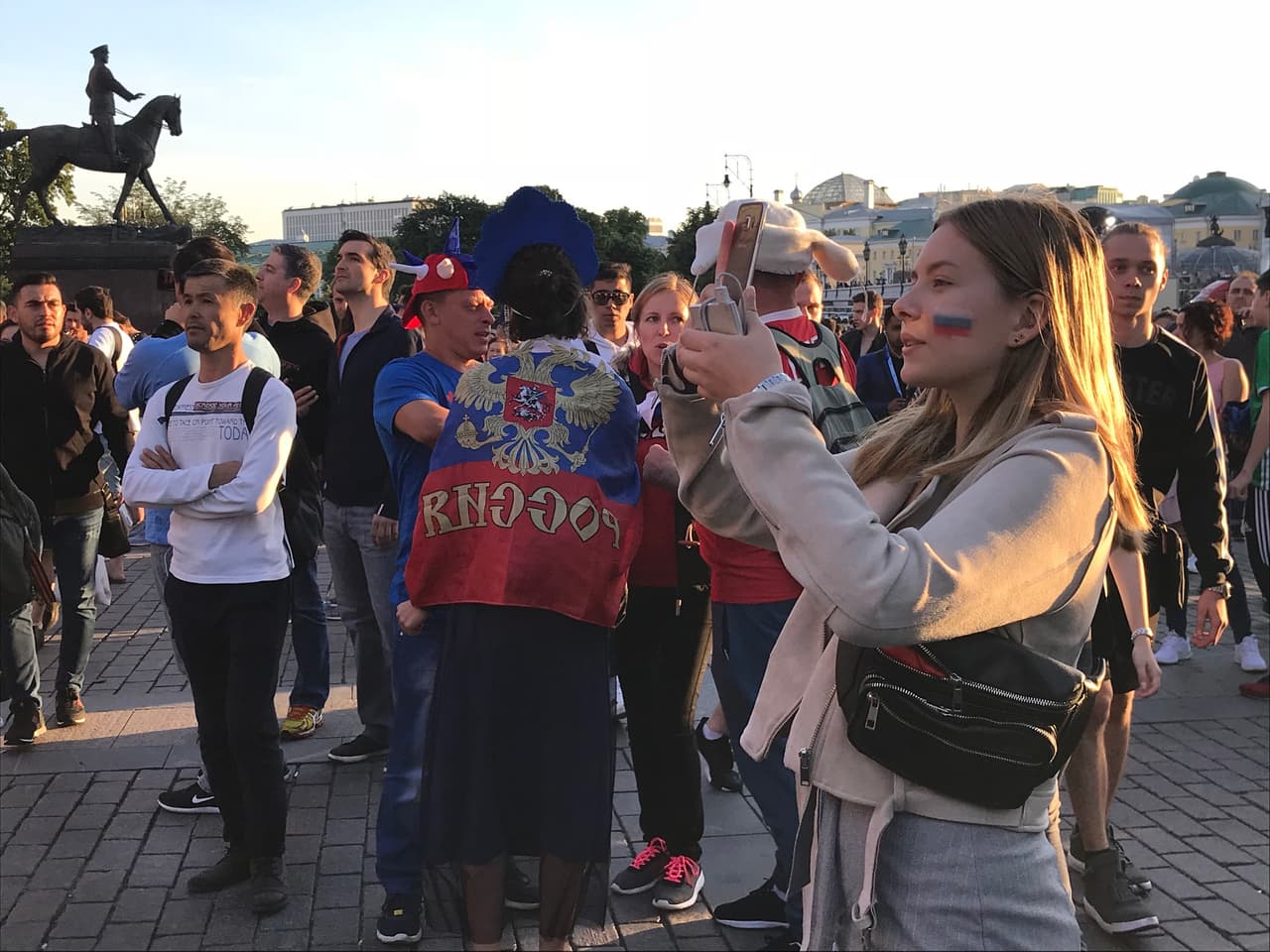 El sazón especial de los mundiales siempre son los fanáticos con su ánimo y su colorido.