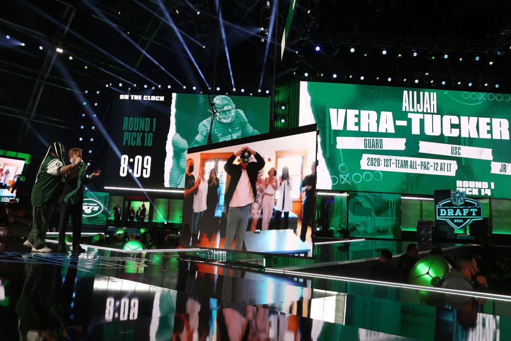 Pick 14 – New York Jets – OL Alijah Vera-Tucker.
<br>