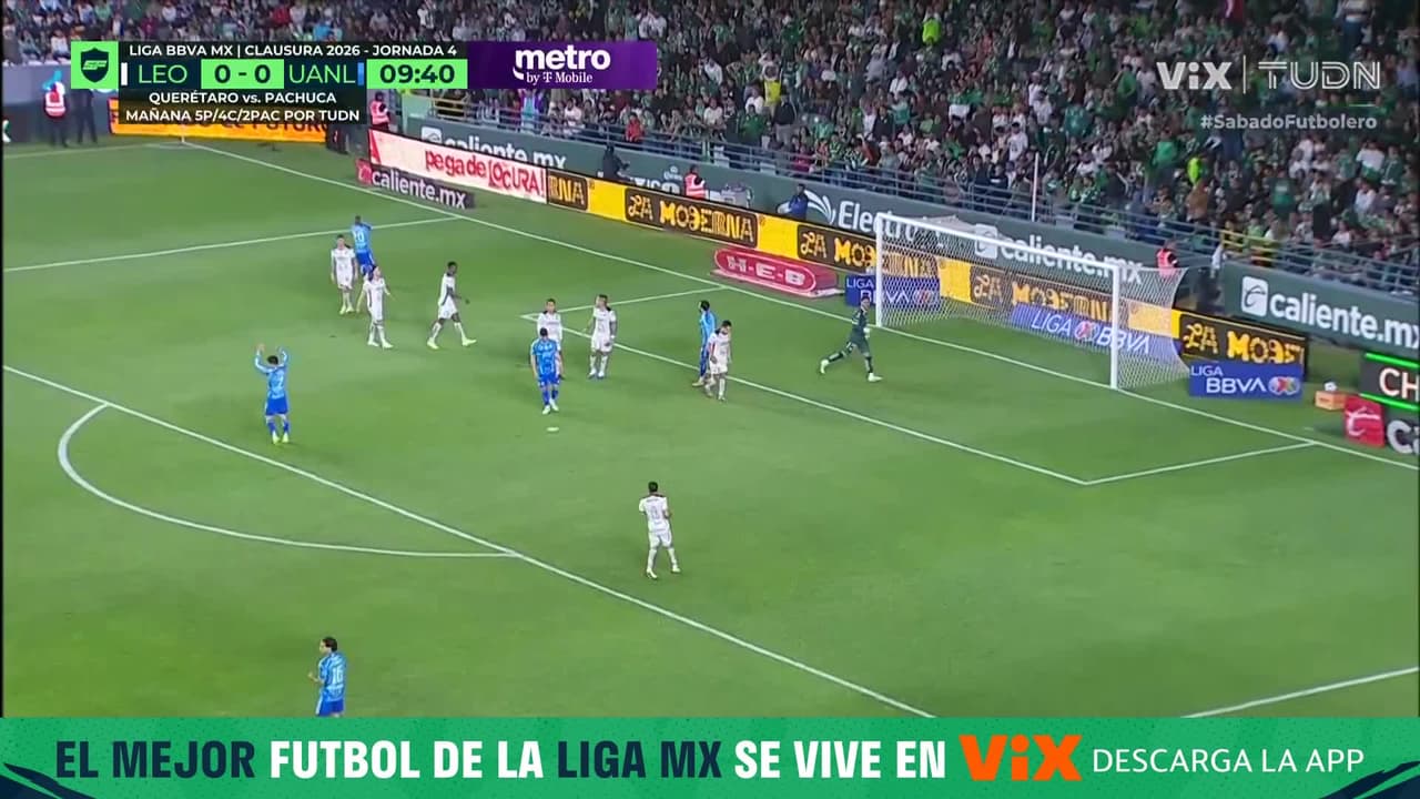 ¡Por centímetros! Marcelo Flores estuvo cerca de marcar un golazo ante León