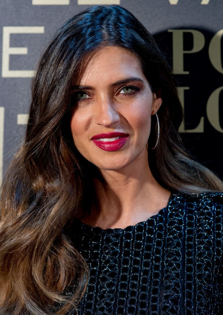 La ex pareja también le pidió a la gente que respeten su intimidad durante estos momentos de cambio.
<br>