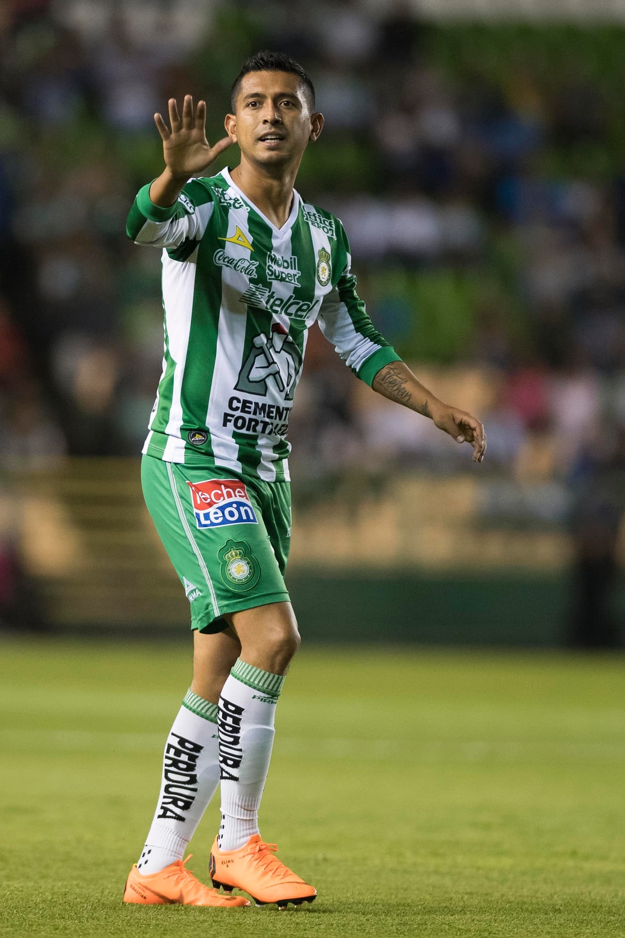 León estaba obligado a sumar. Tras un par de goleadas en contra y ante un hombre menos no se podían dar el lujo de perder.