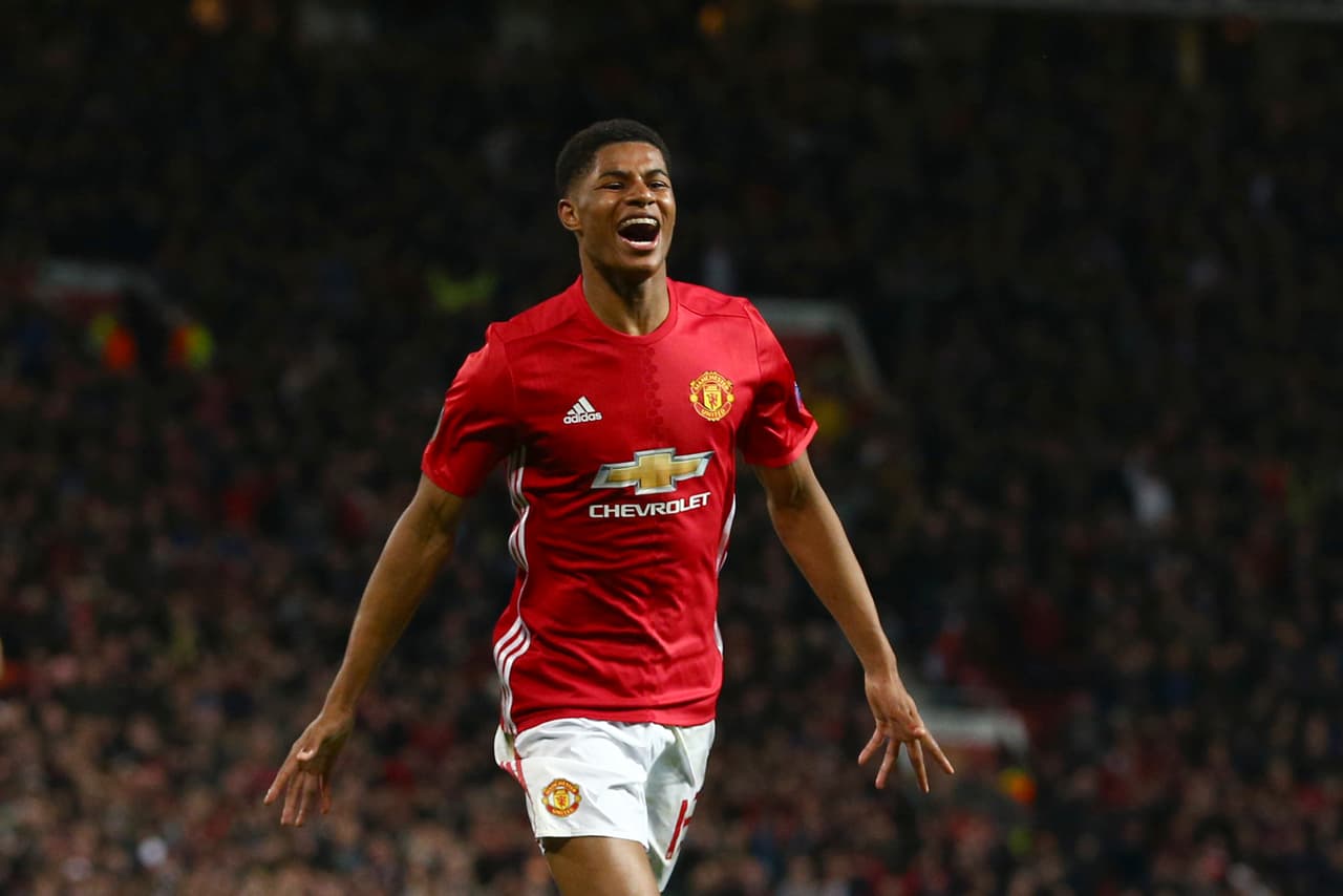 Apenas tiene 2 temporadas en la élite del Manchester United con 19 años. Marcus Rashford es el delantero que quiere el Paris Saint-Germain para acompañar a Edinson Cavani.