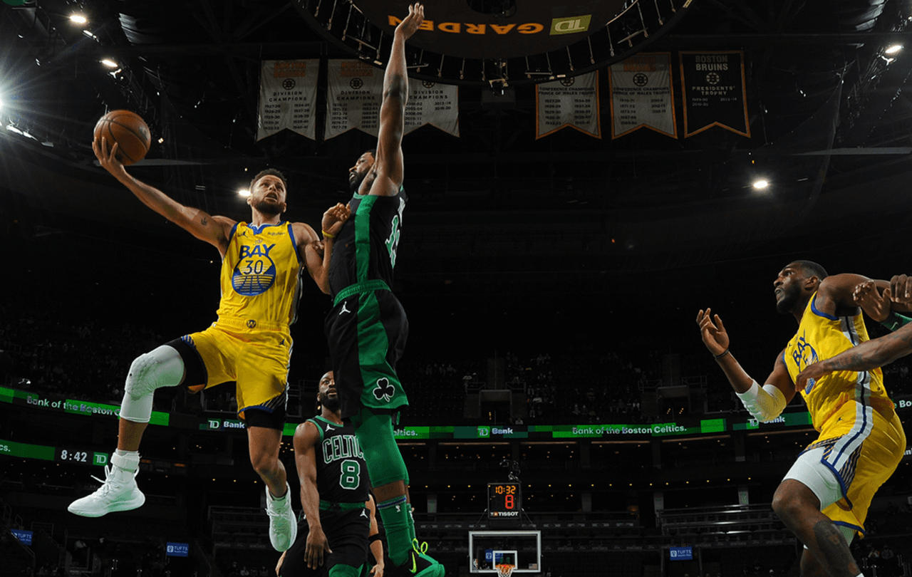 Juan Toscano sufre conmoción cerebral ante Celtics