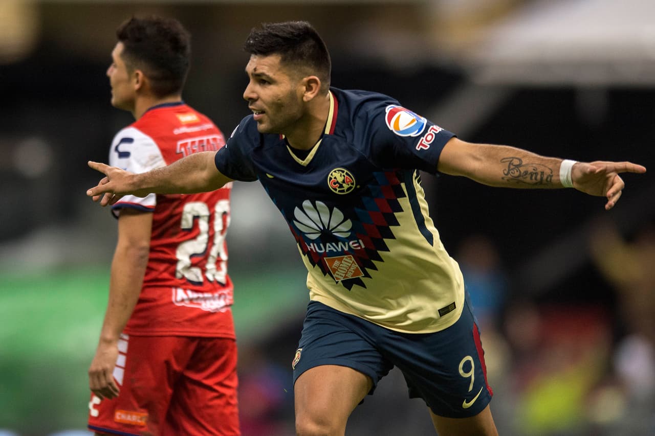 En la fecha 8 América levantó el vuelo al vencer en casa 2 - 0 a los Tiburones del Veracruz.
