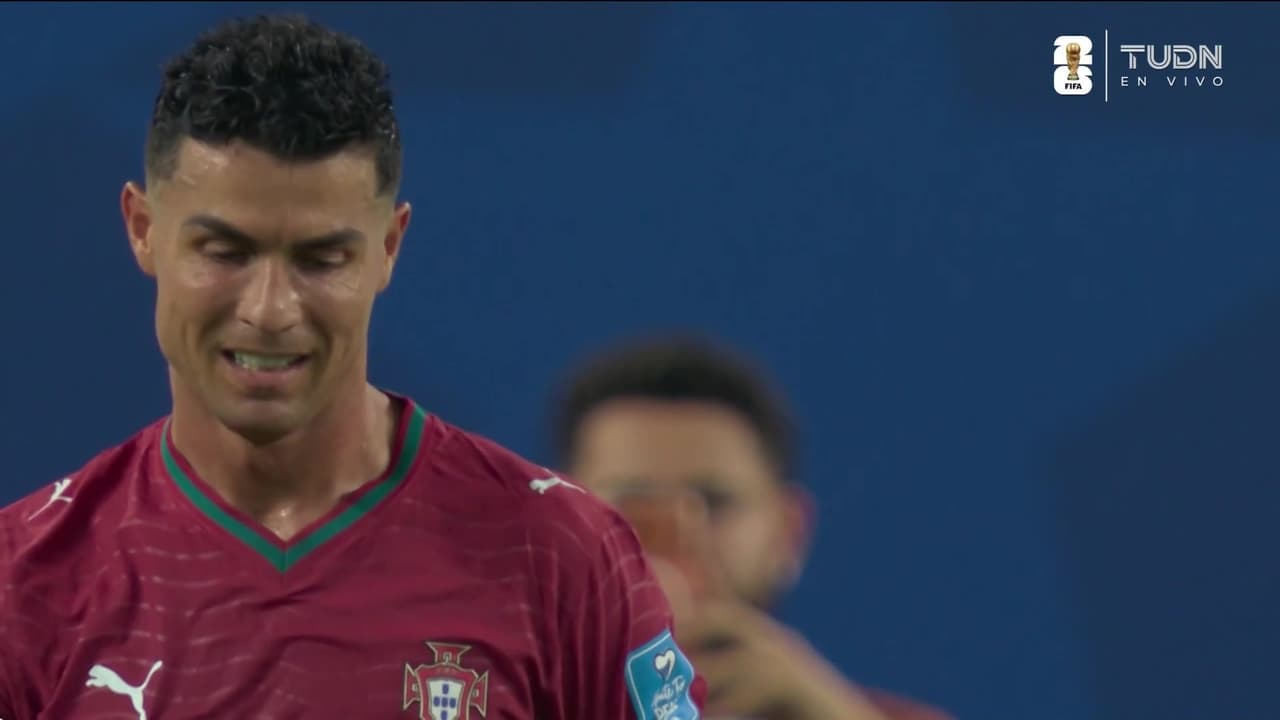 ¡CR7 lo deja ir! Cristiano falla el mano a mano ante Vargas