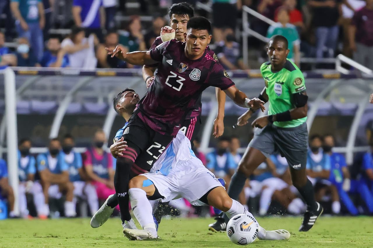 Tras su decepcionante debut ante Trinidad y Tobago, el Tricolor consiguió su primera victoria en la Copa Oro de la mano del 'Mellizo', quien hizo dos goles, y Orbelín Pineda, quien marcó el tercero.