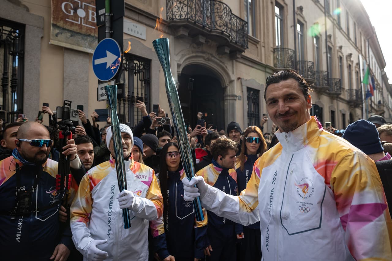 La antorcha está a nada de llegar al Estadio San Siro para la Inauguración de Milano Cortina 2026